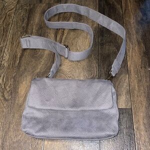 Anthropologie Gray Snake Skin Fold Over Crossbody Purse Bag Adjustable Strap
